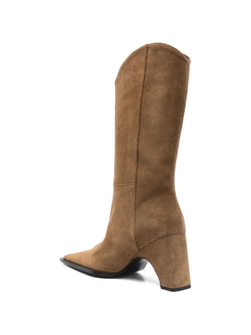pointed-toe boots 3