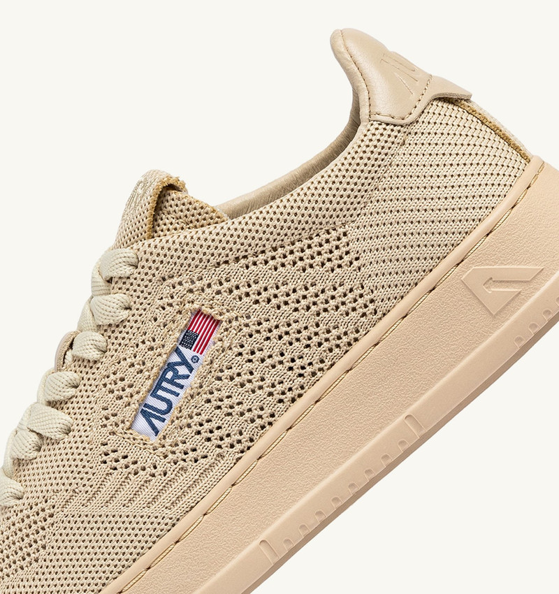 MEDALIST EASEKNIT LOW SNEAKERS IN KNIT CREME BRULEE 6