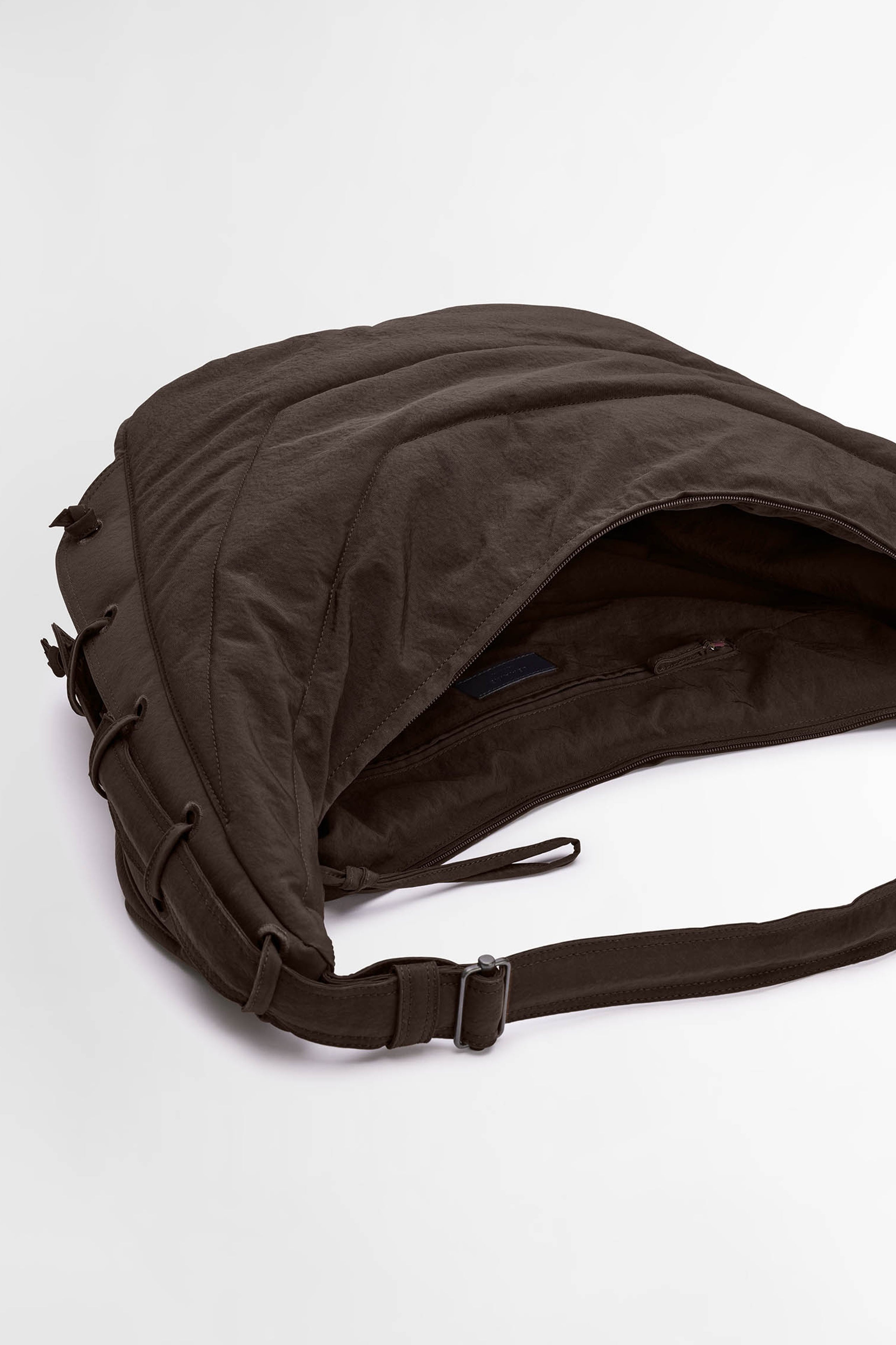 LEMAIRE LARGE SOFT GAME BAG DARK CHOCOLATE - 2