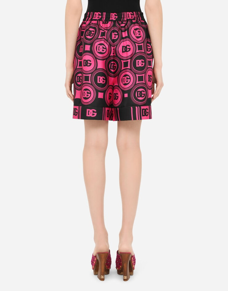 DG-print twill shorts with piping 3