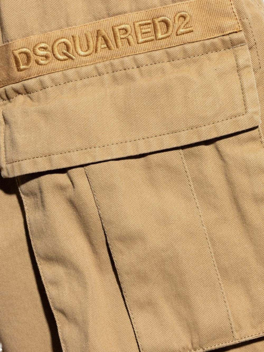cargo-pocket logo-plaque shorts - 5