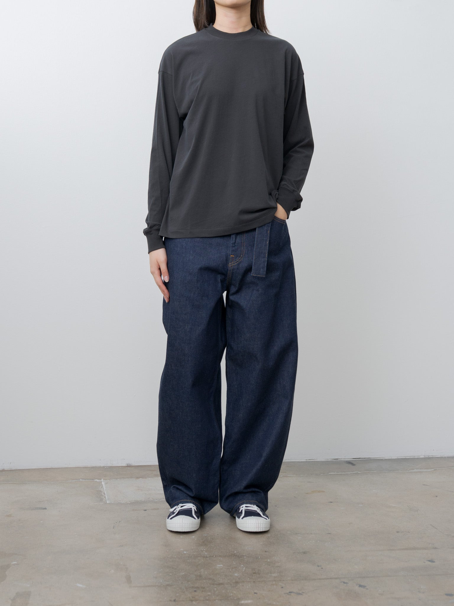 Fresca Nubuck Longsleeve T–Shirt - Charcoal Gray - 2