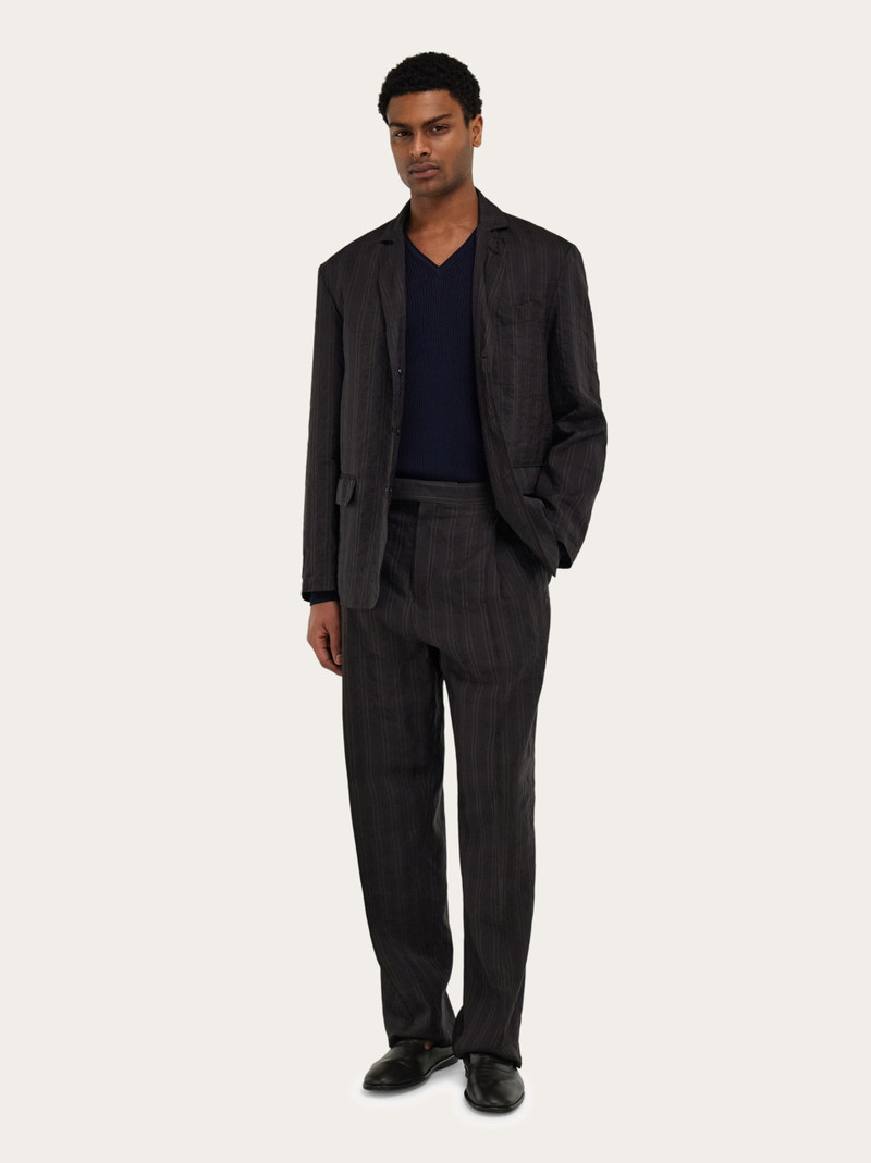 Relaxed tailored trouser 7