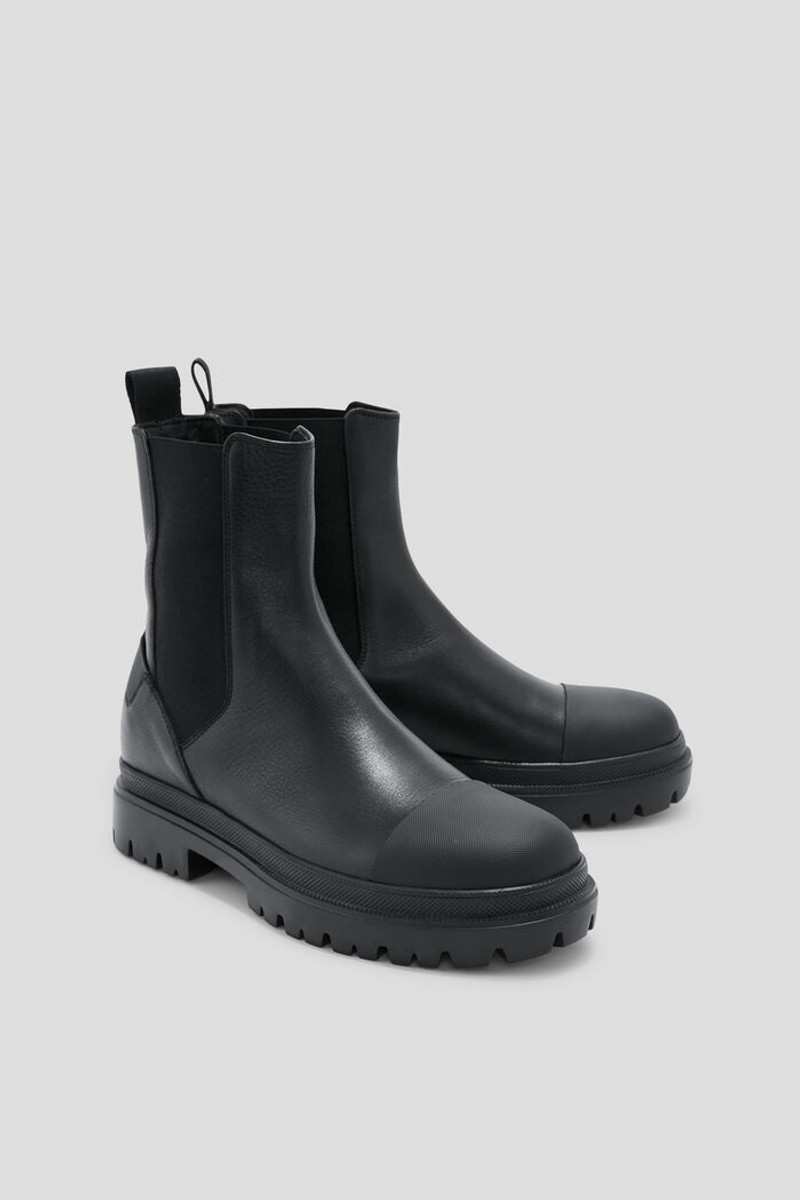 Chesa Alpina Chelsea boots in Black 3