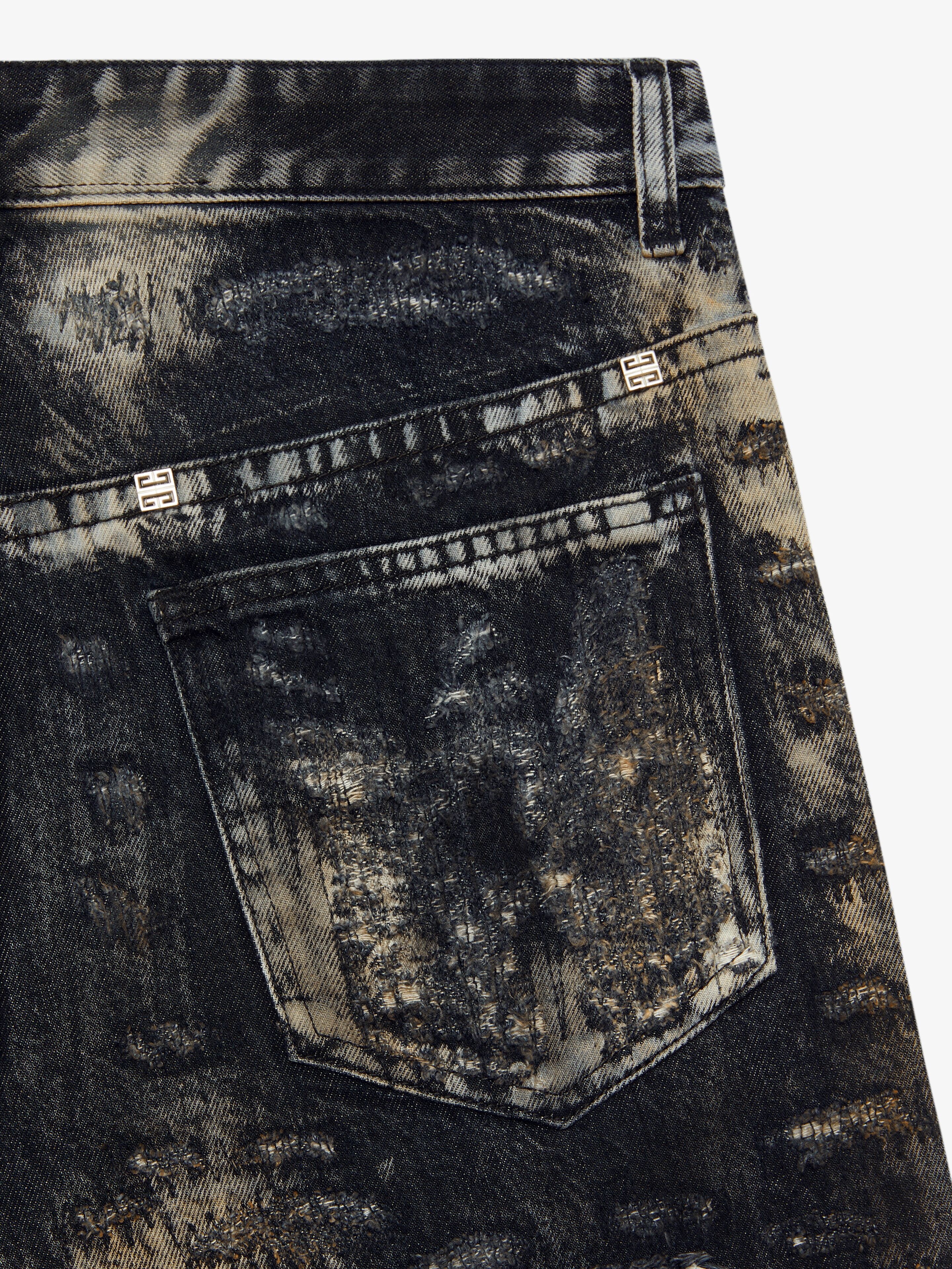 STRAIGHT FIT JEANS IN RIP AND REPAIR DENIM - 5