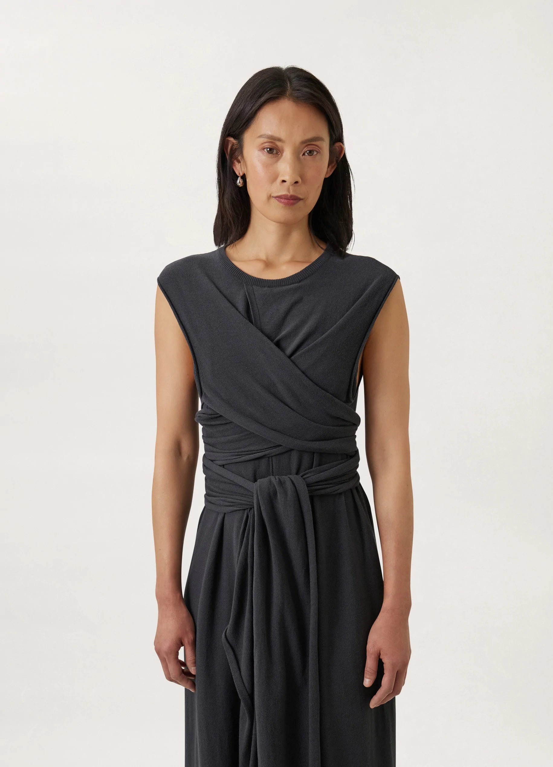 KNOTTED SLEEVELESS DRESS
COTTON CREPE - 4