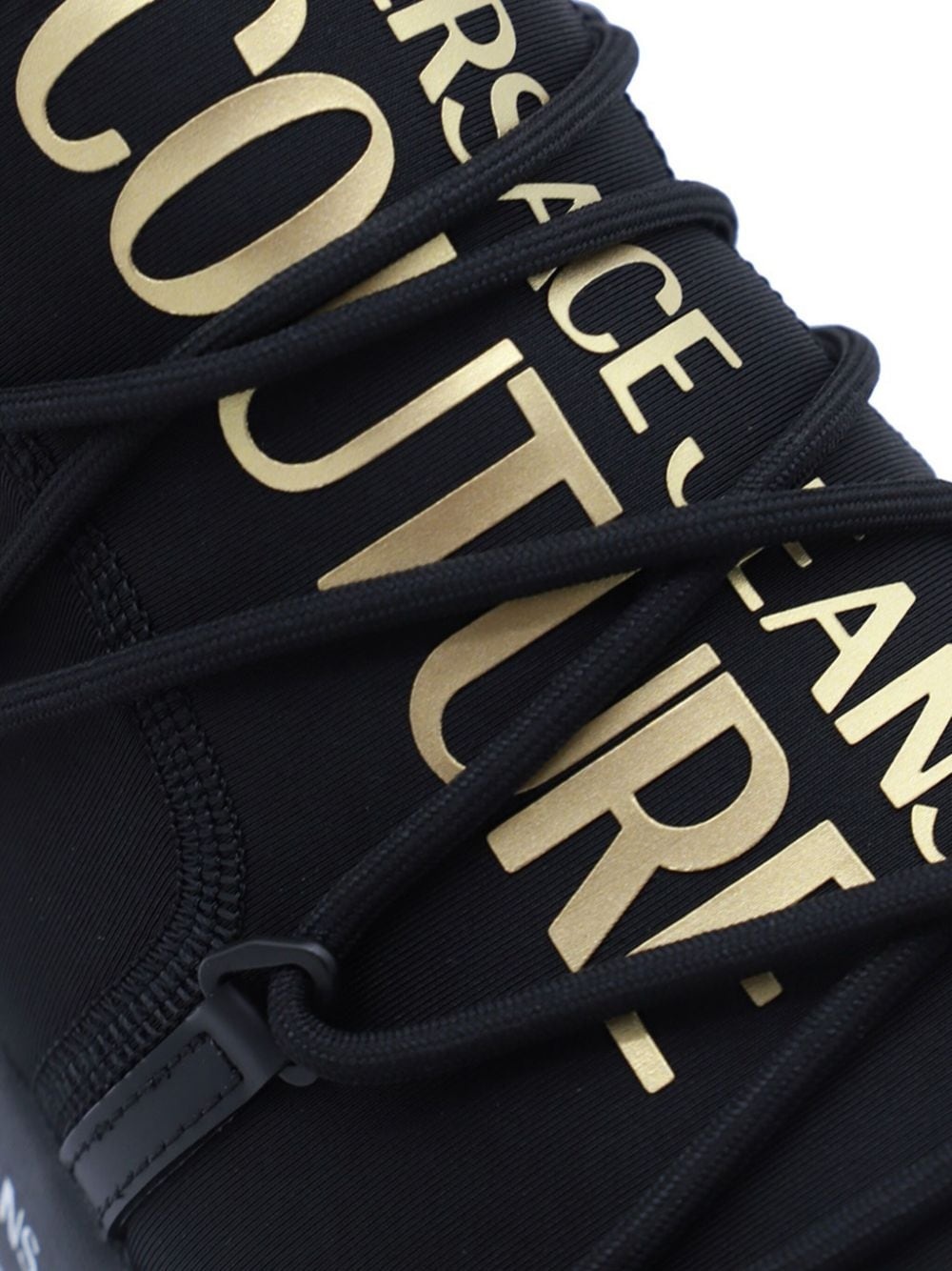 Dynamic low-top sneakers - 4