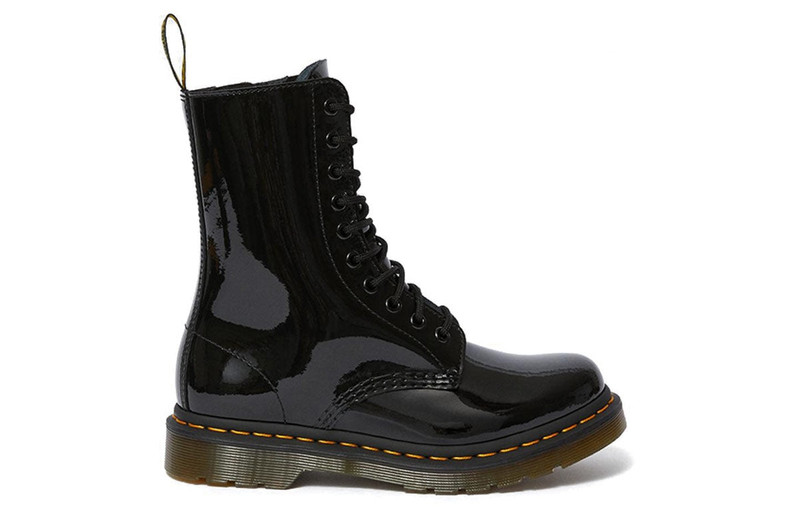 Dr. Martens (WMNS) Dr. Martens 1490 Patent Lamper Boots Black 25277001 outlook