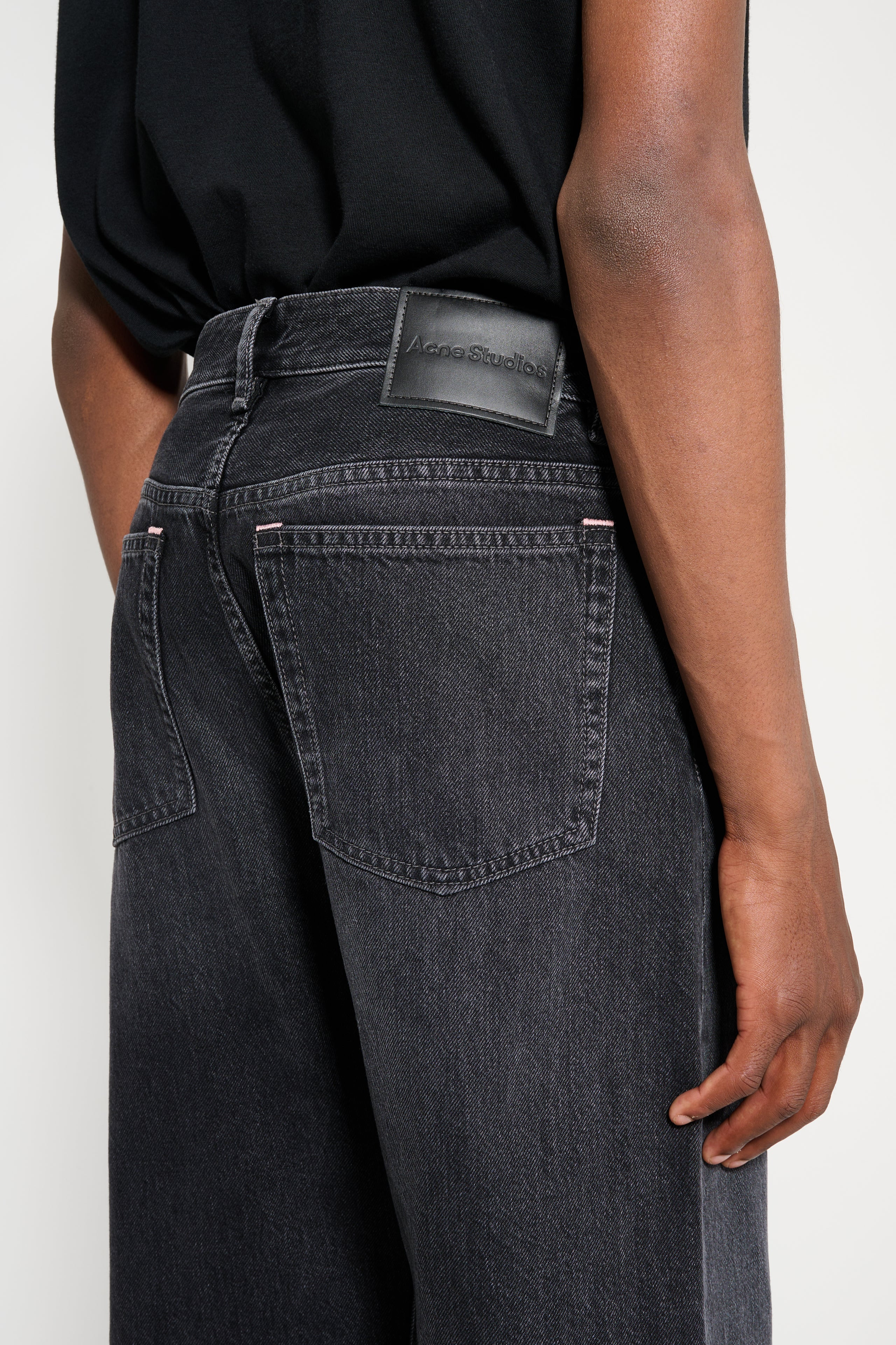 ACNE STUDIOS 2021M LOOSE JEANS VINTAGE BLACK - 5