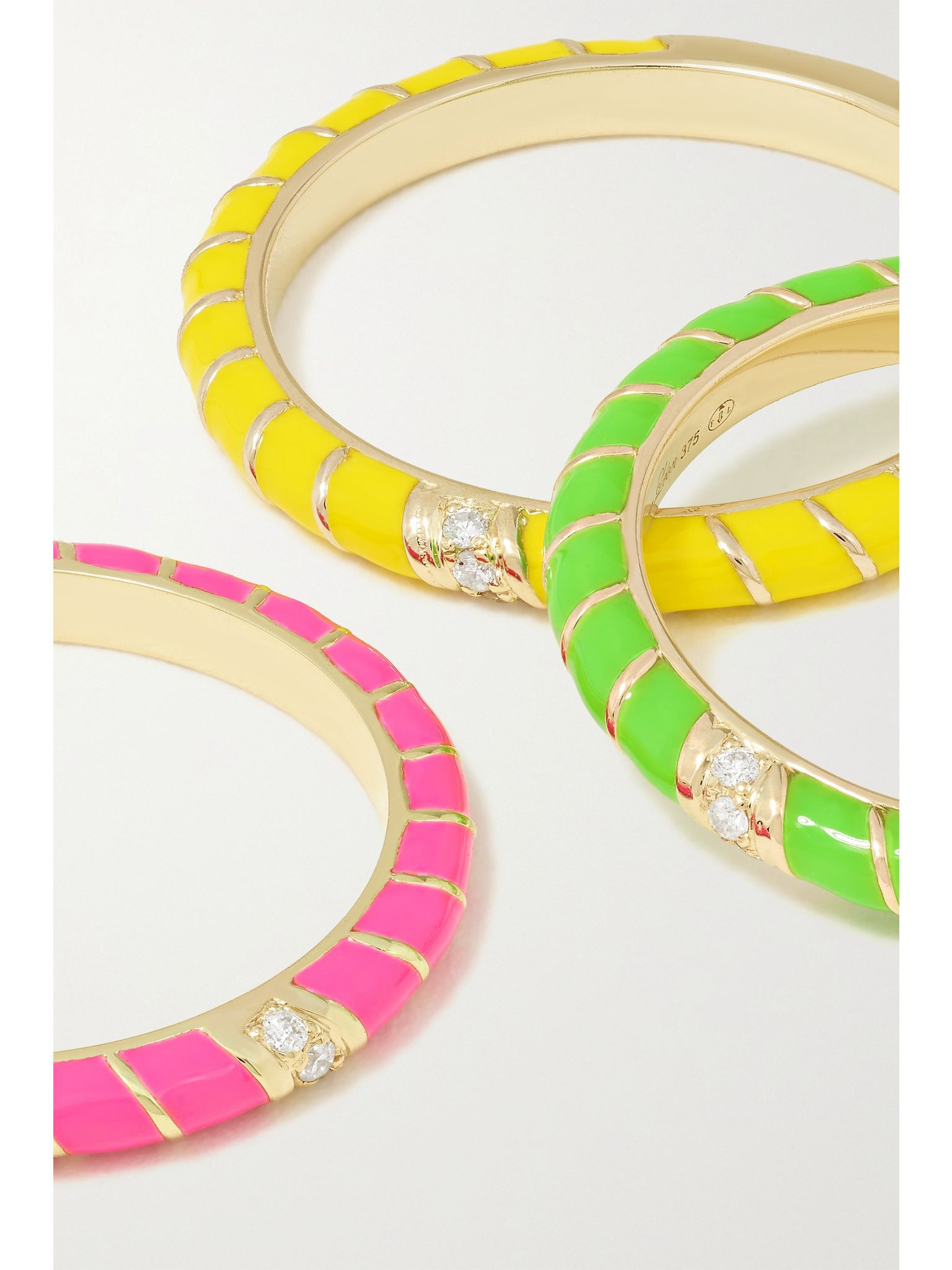 Alliance set of three 9-karat gold, enamel and diamond rings Gold - 4