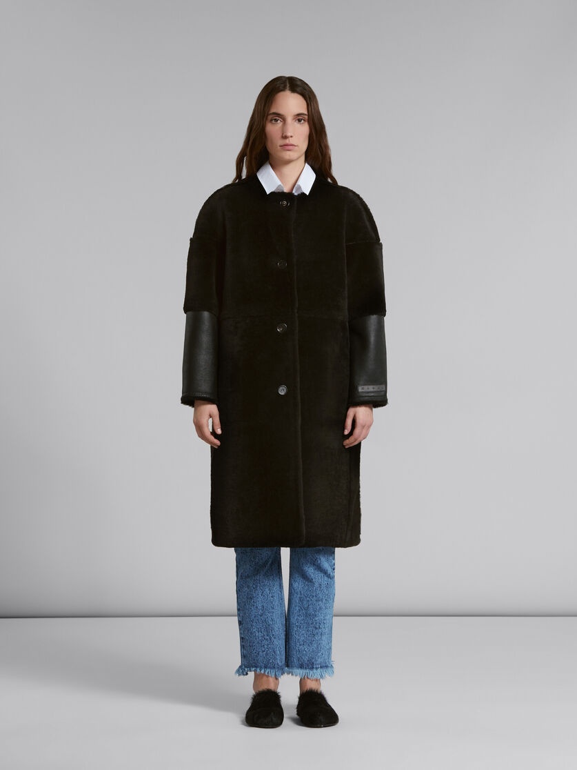 BLACK REVERSIBLE SHEARLING COAT - 4