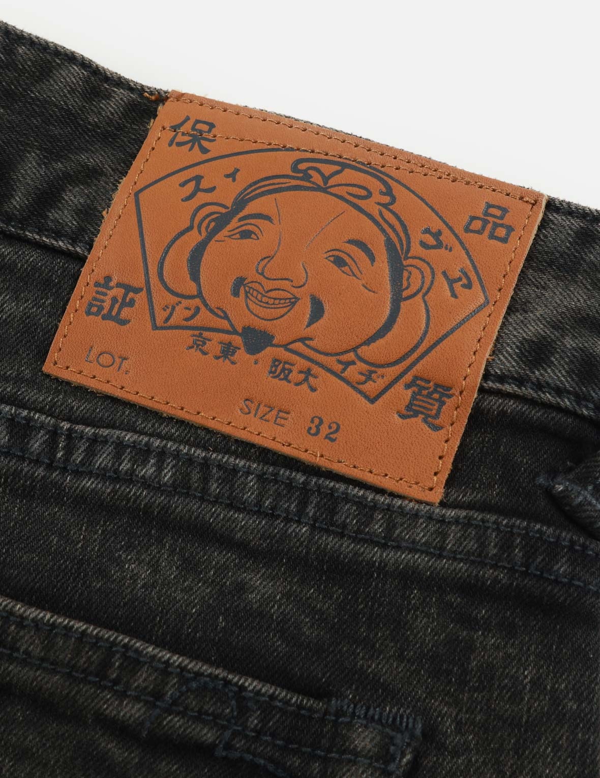 SEAGULL AND KAMON PRINT MULTI-POCKET RELAX FIT DENIM SHORTS - 9