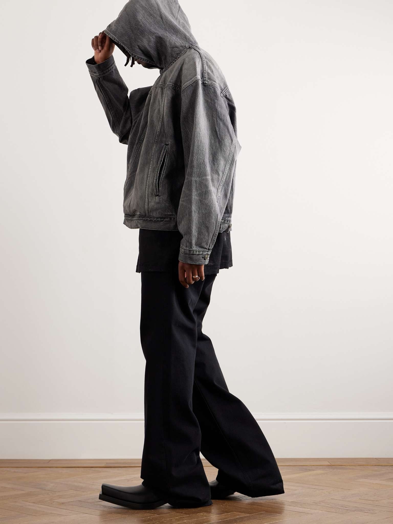 Straight-Leg Jeans - 2