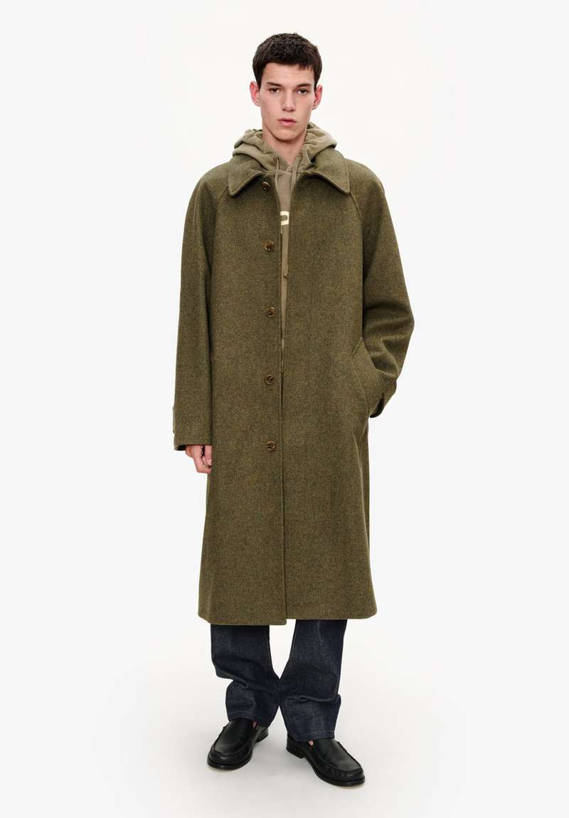 A.P.C. RAGLAN SLEEVE COAT outlook