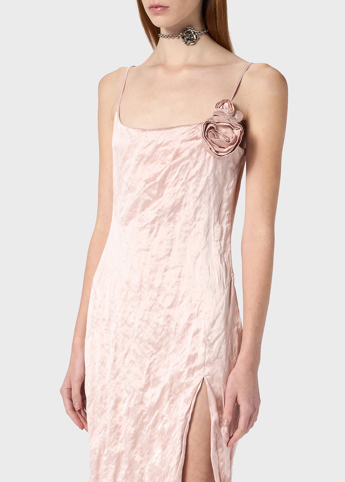 CRINKLED SATIN DRESS WITH 3D ROSES - 5