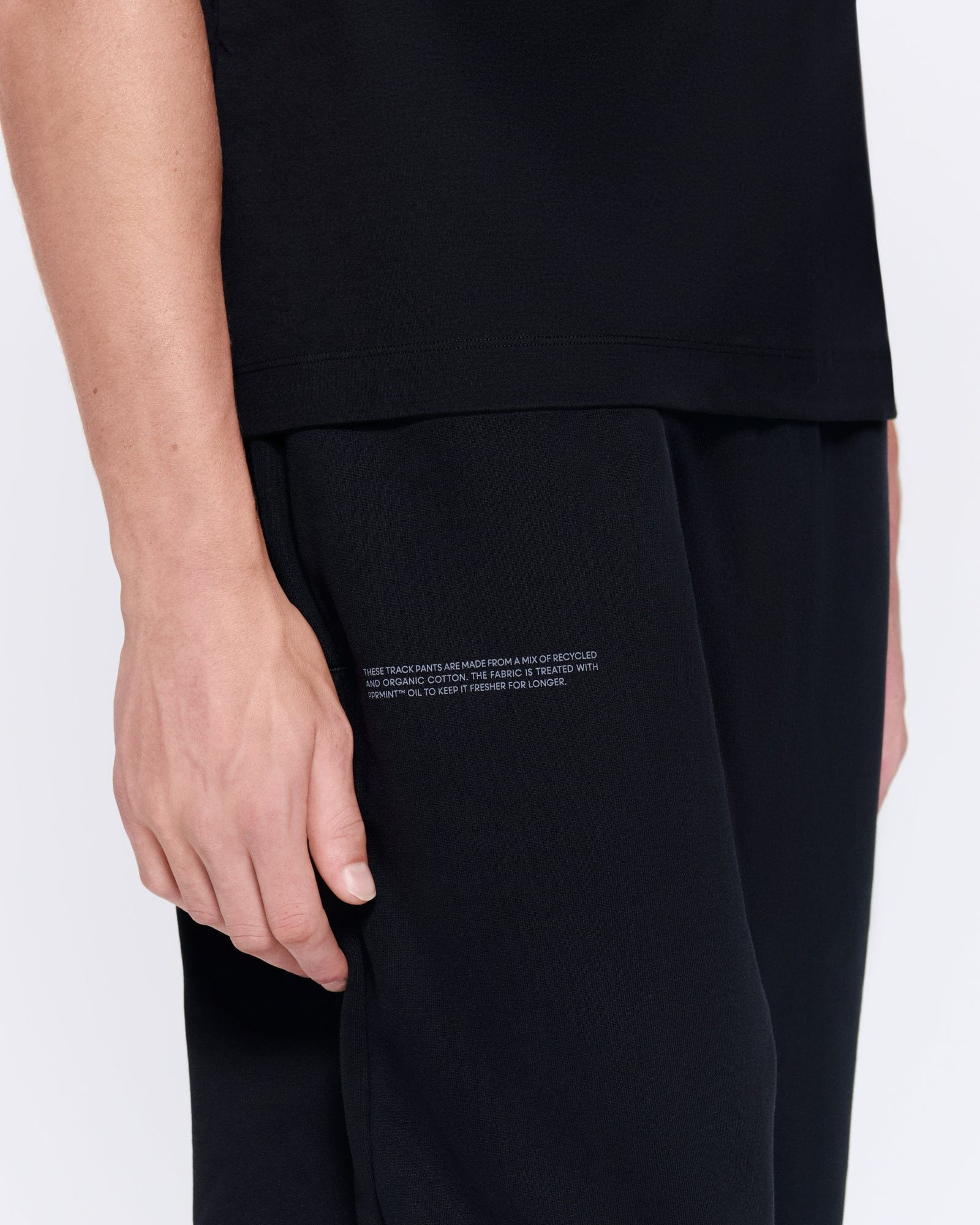 Mens DNA Barrel-Leg Track Pants - Black - 4