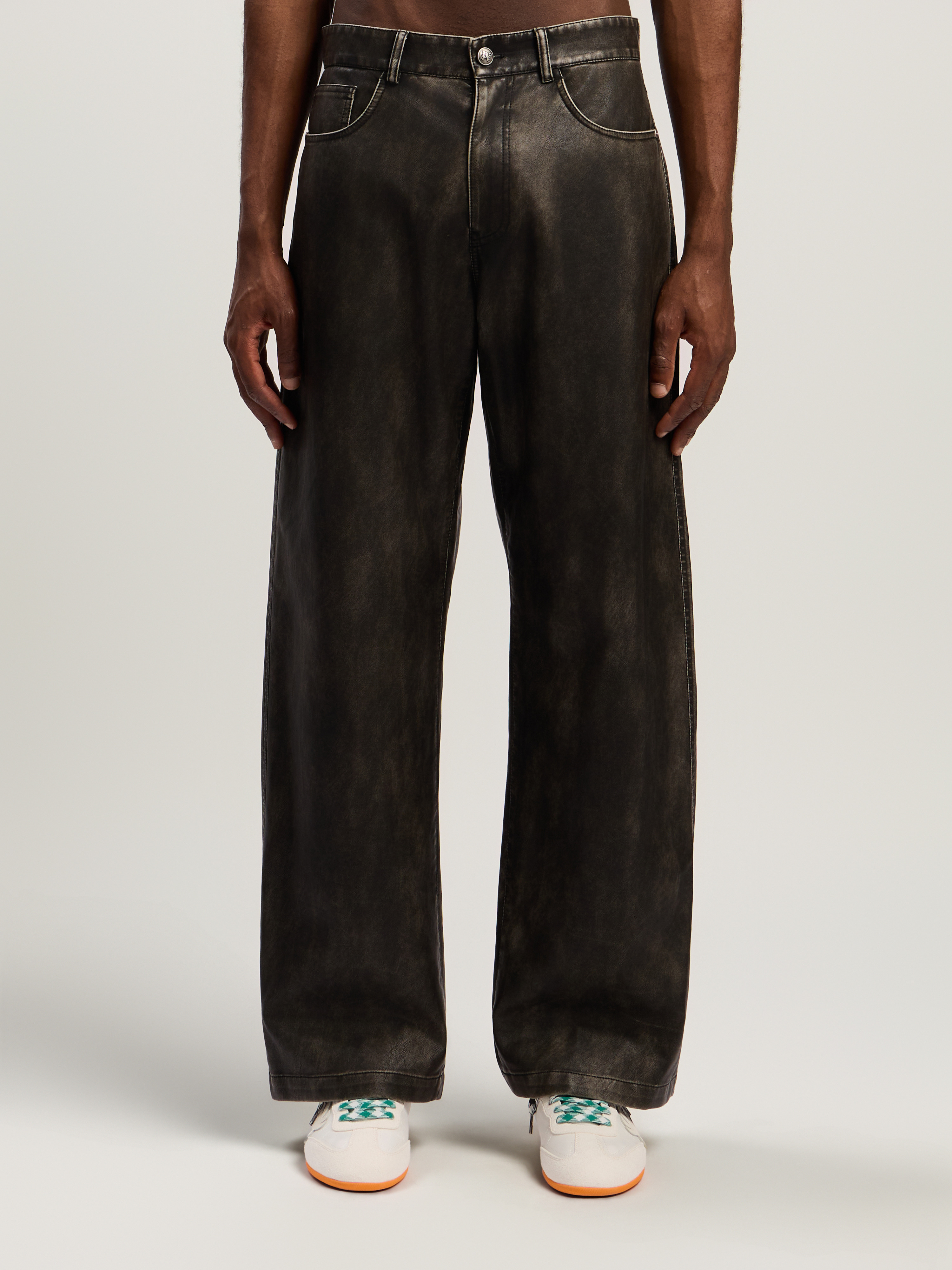 Curved Logo Coated Pants - 3