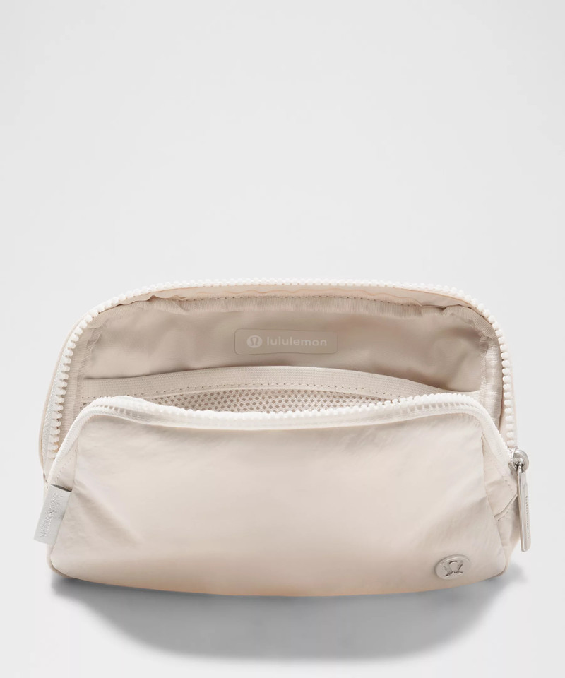 Everywhere Belt Bag 1L 5