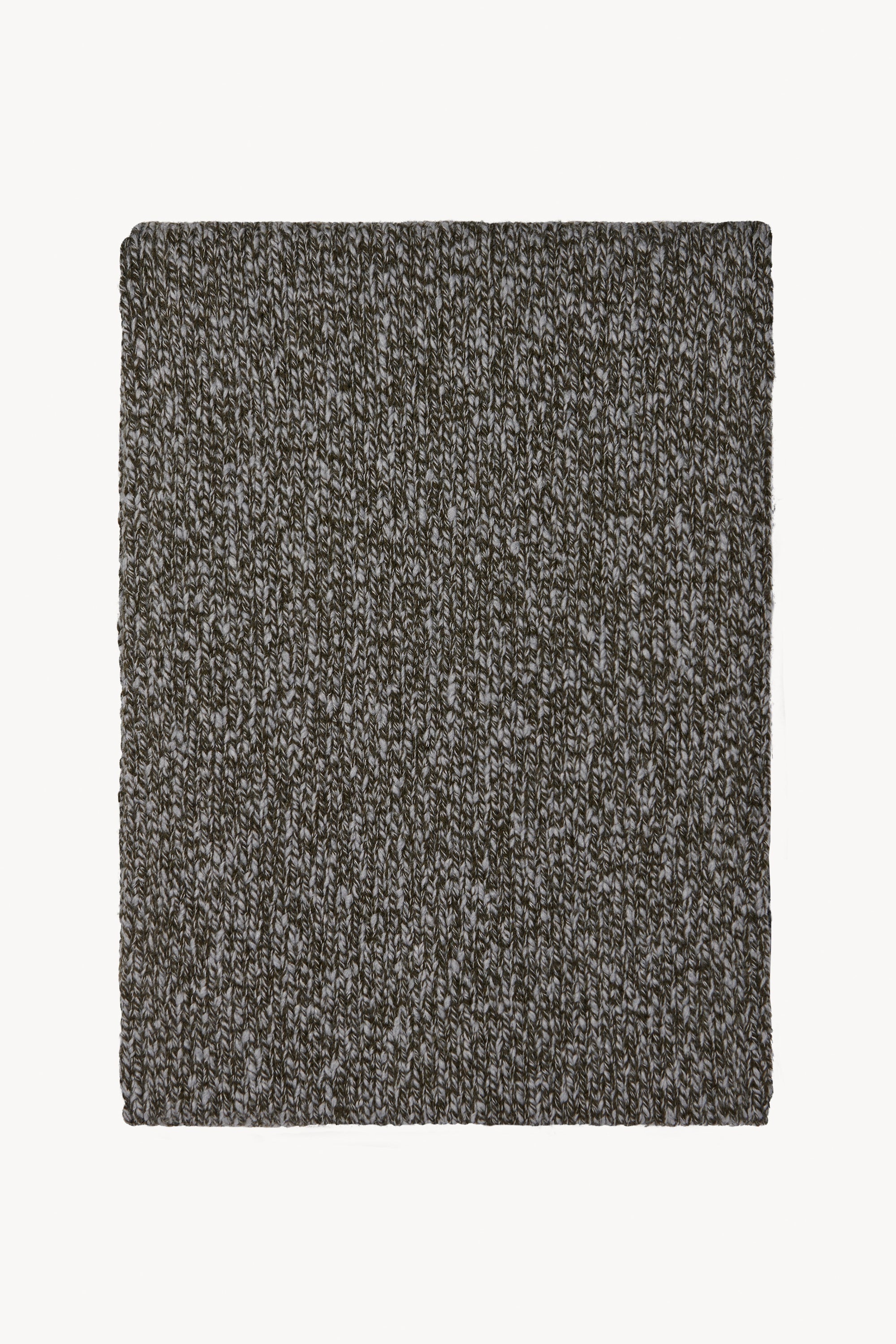 Hobe Scarf in Cashmere - 2