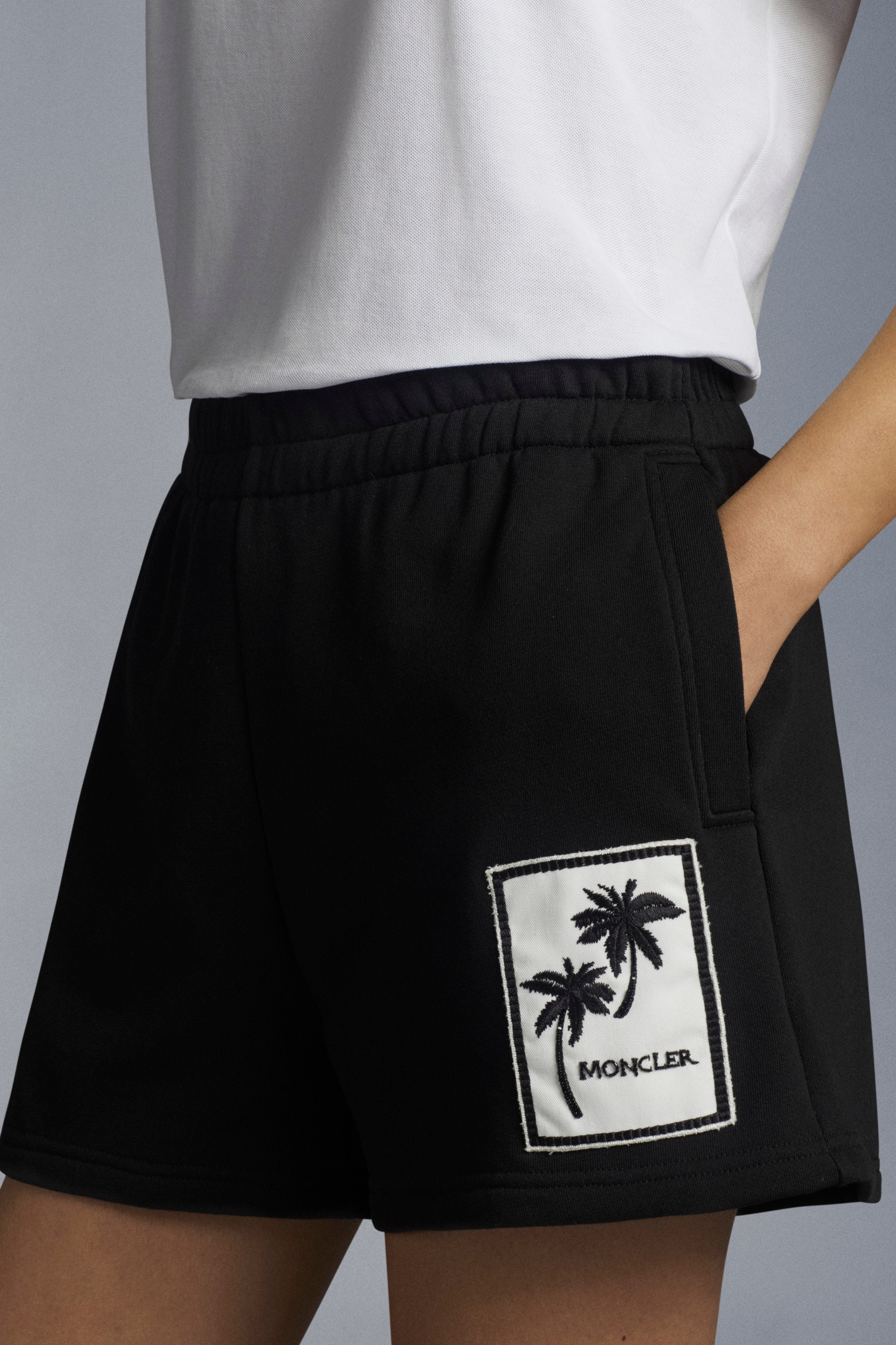 Palm Motif Shorts - 4