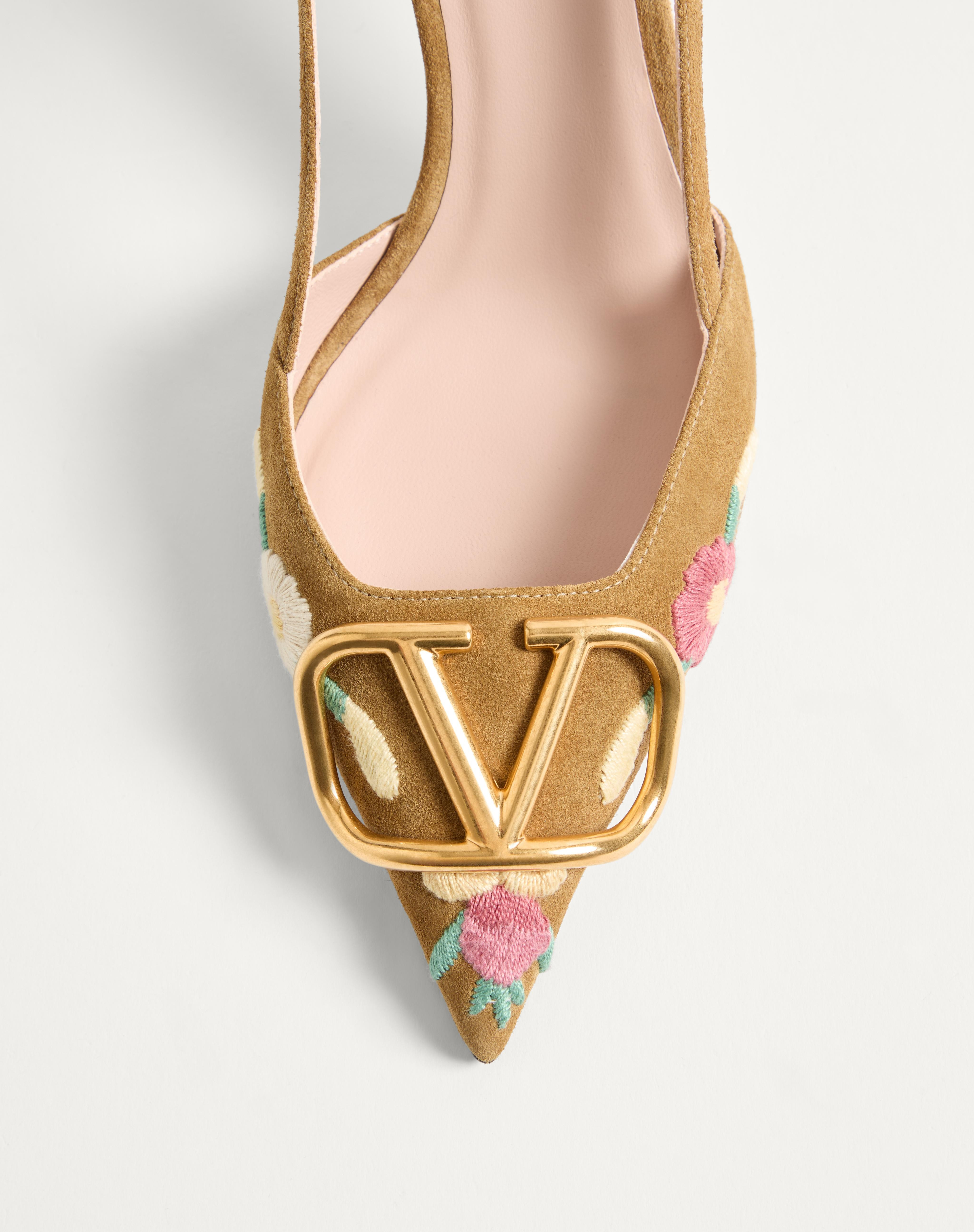 VLOGO SIGNATURE SLINGBACK PUMP IN CRUST LEATHER WITH FLORAL EMBROIDERY 80MM - 6