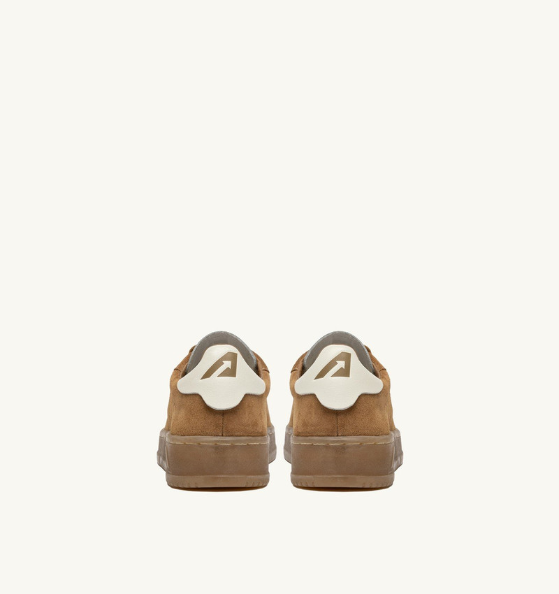 DALLAS LOW SNEAKERS IN MARSHMALLOW AND CIGAR SUEDE 3