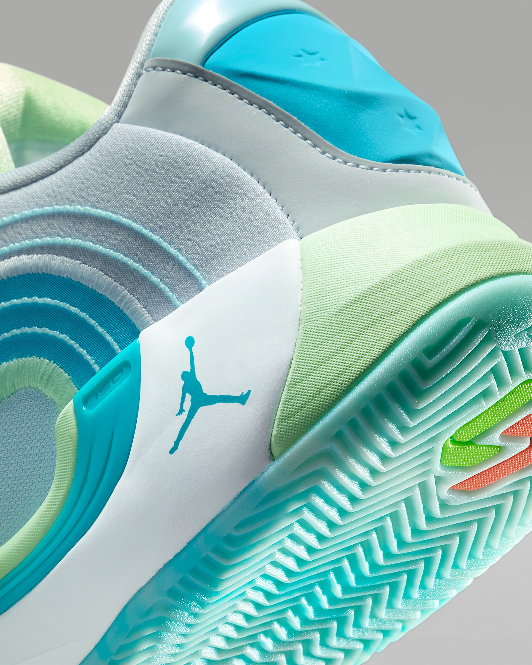 Luka 4 "Navigator" Basketball Shoes - 8