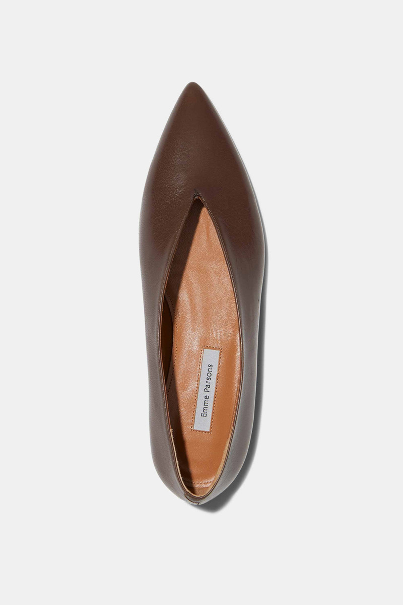 POINTY V-FLAT IN CHOCOLATE NAPPA 3