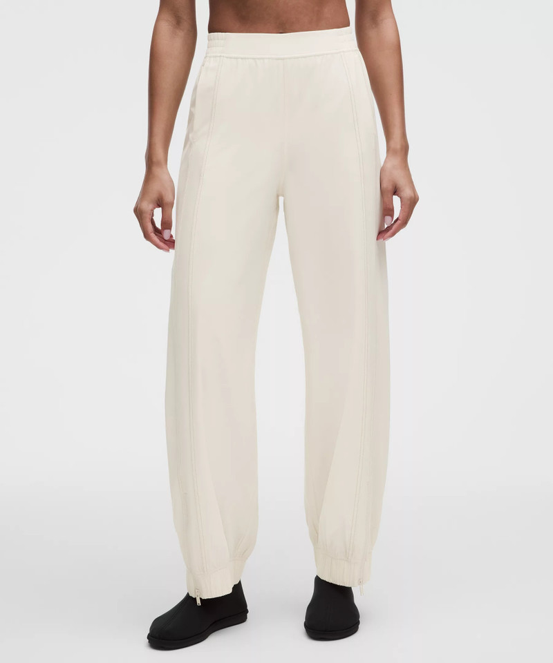 Define High-Rise Swift Jogger *Regular 2