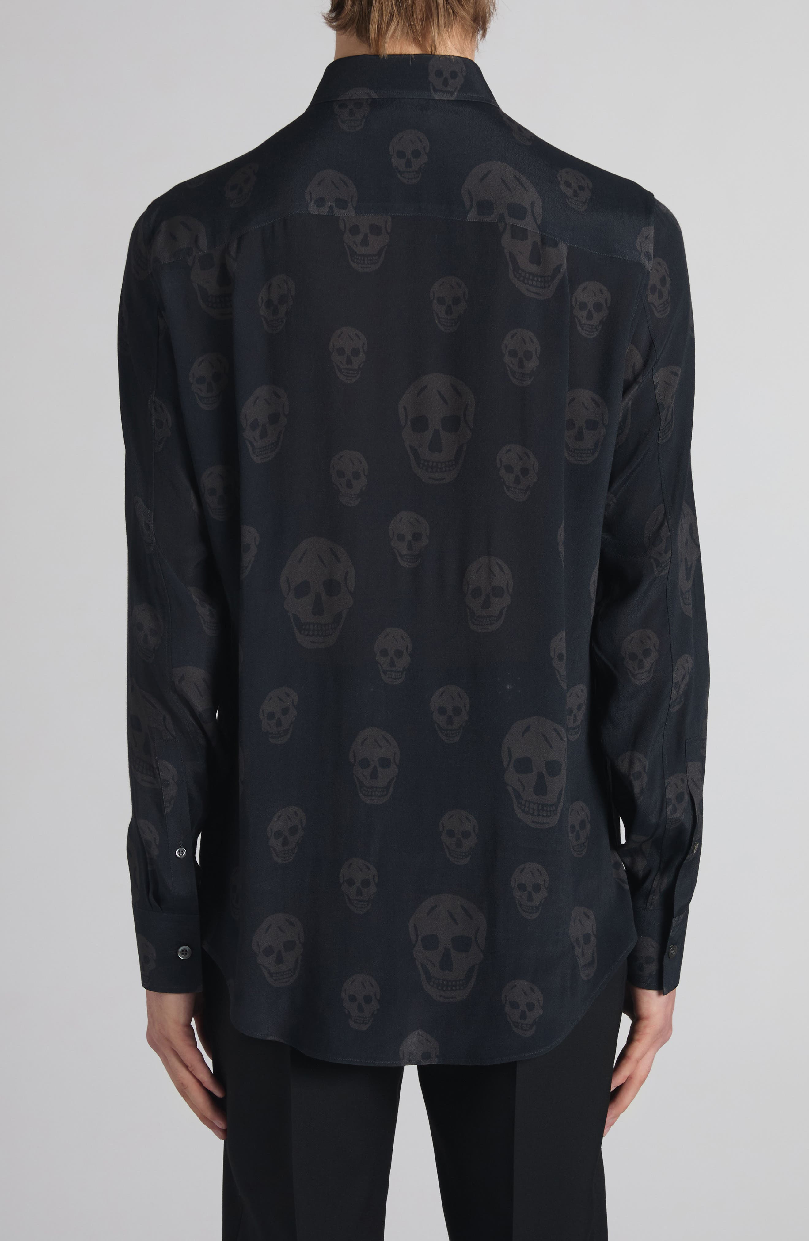 McQueen Skull Print Shop Button-Up Shirt in Black - 3