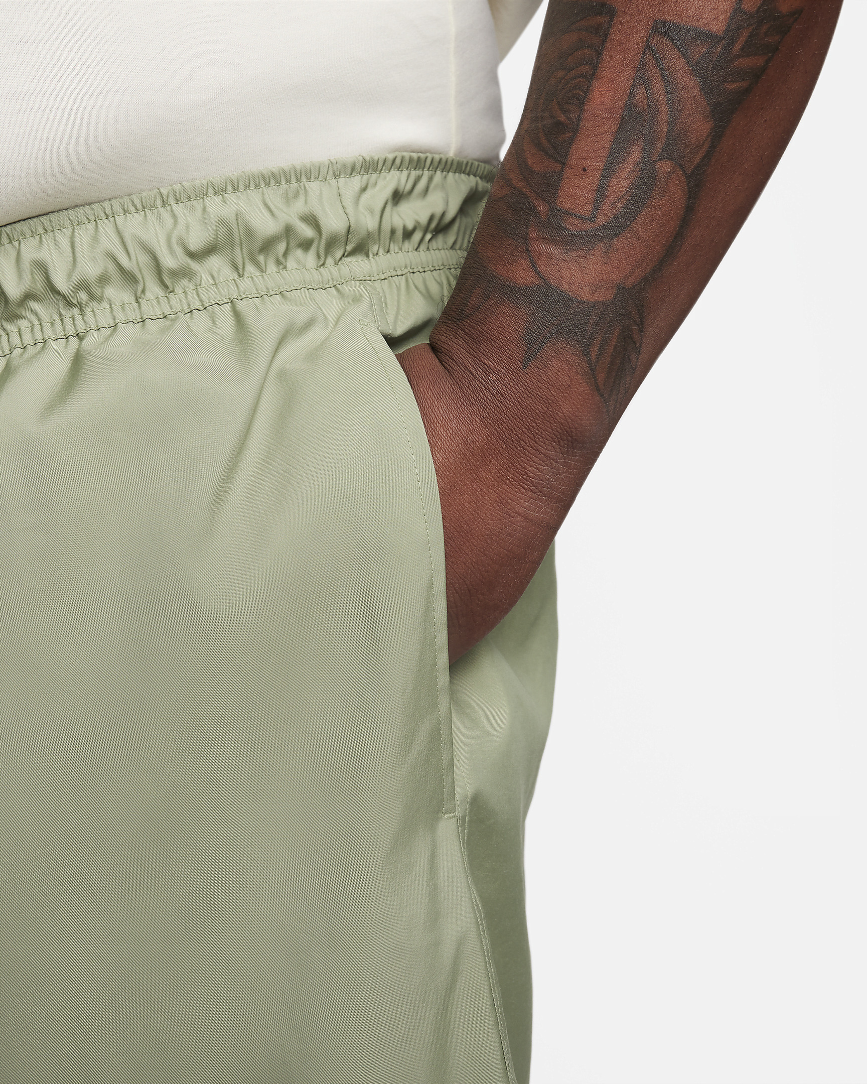 Nike Club Men's Woven Flow Shorts - 11