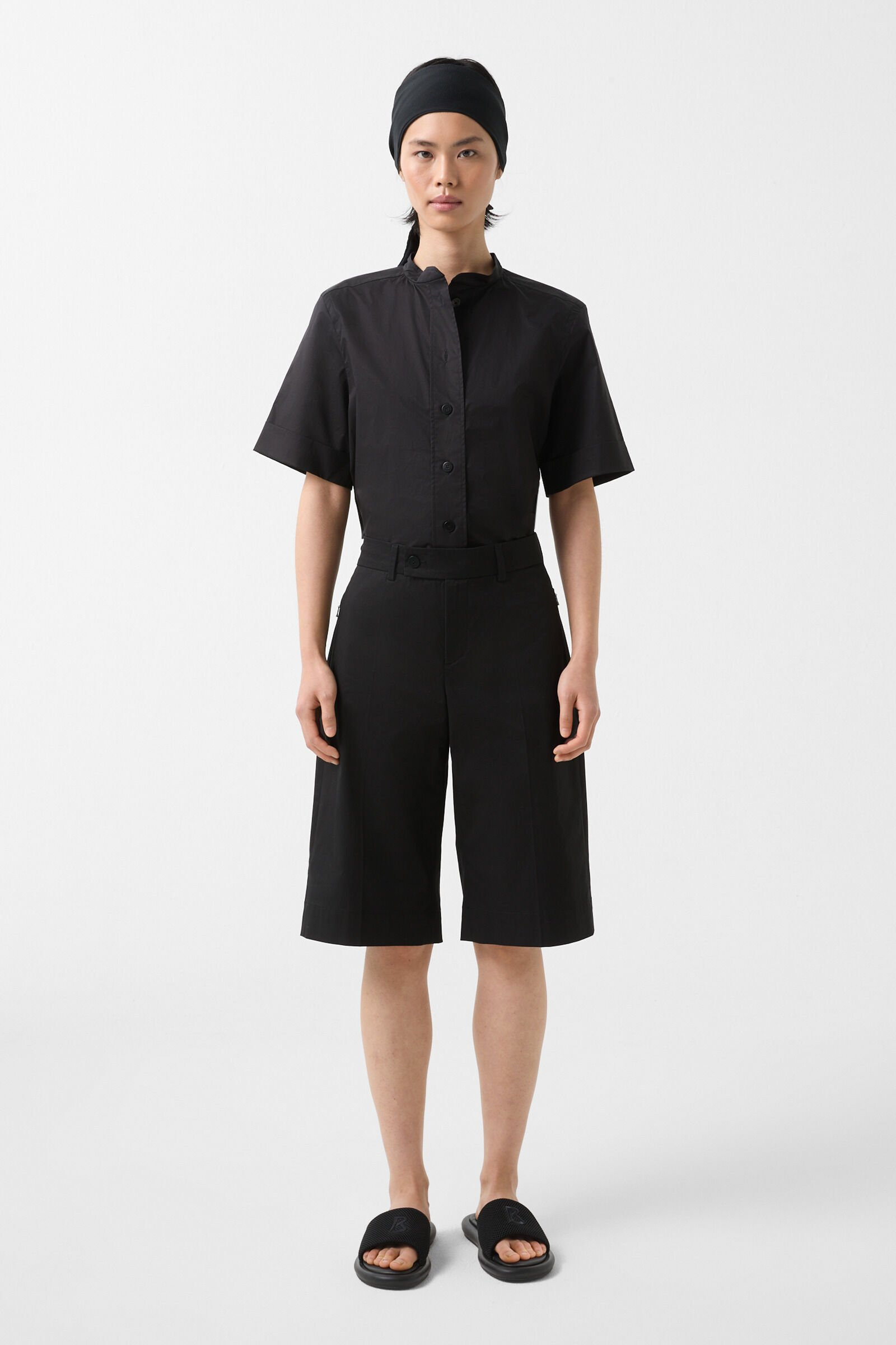 Bermudas Lara in Black - 4