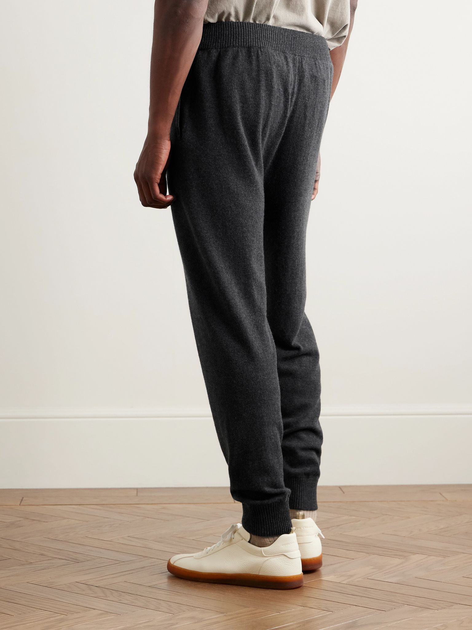 Finley Tapered Cashmere Sweatpants Charcoal - 4