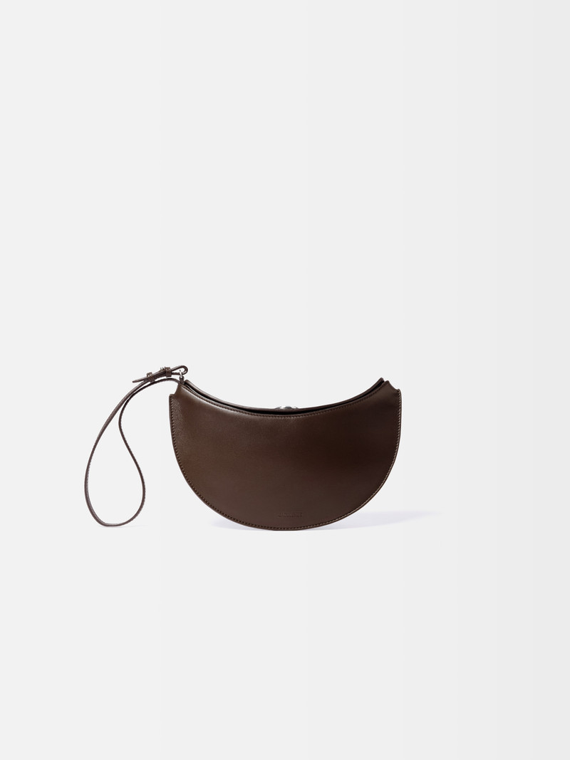 JACQUEMUS The small Ovalo outlook