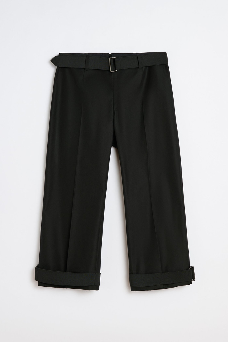 Sporty Capri Tasteful Black Megatwist Twill 1