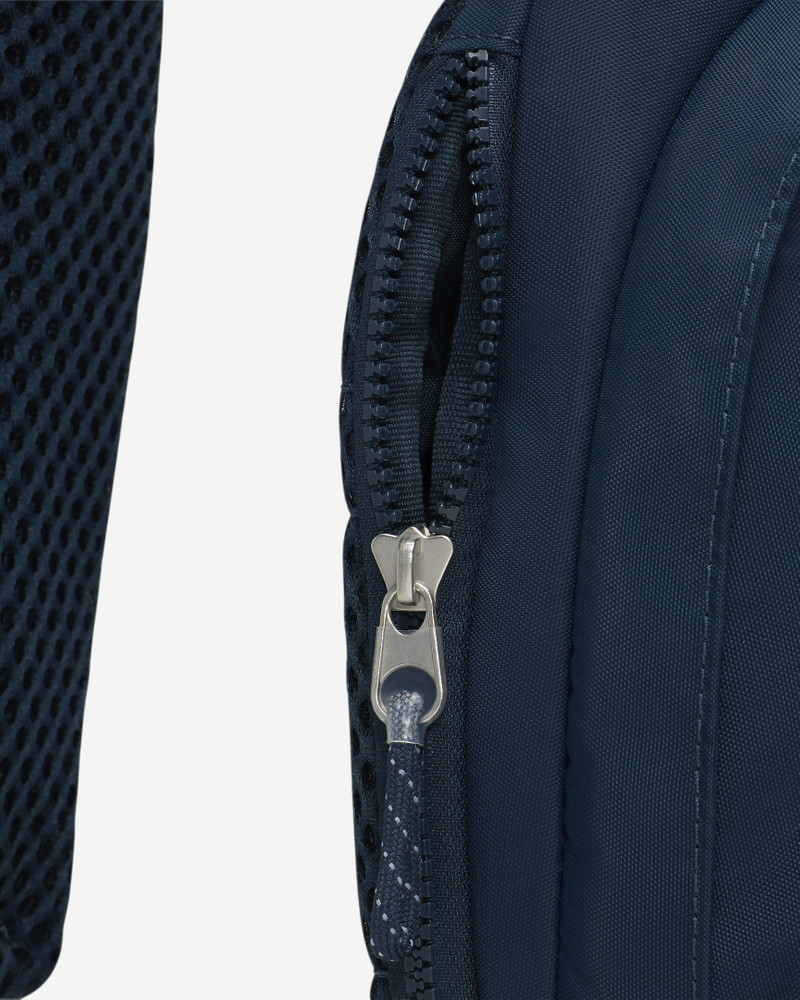 Nike Sportswear Essentials Sling Bag (8L) 7