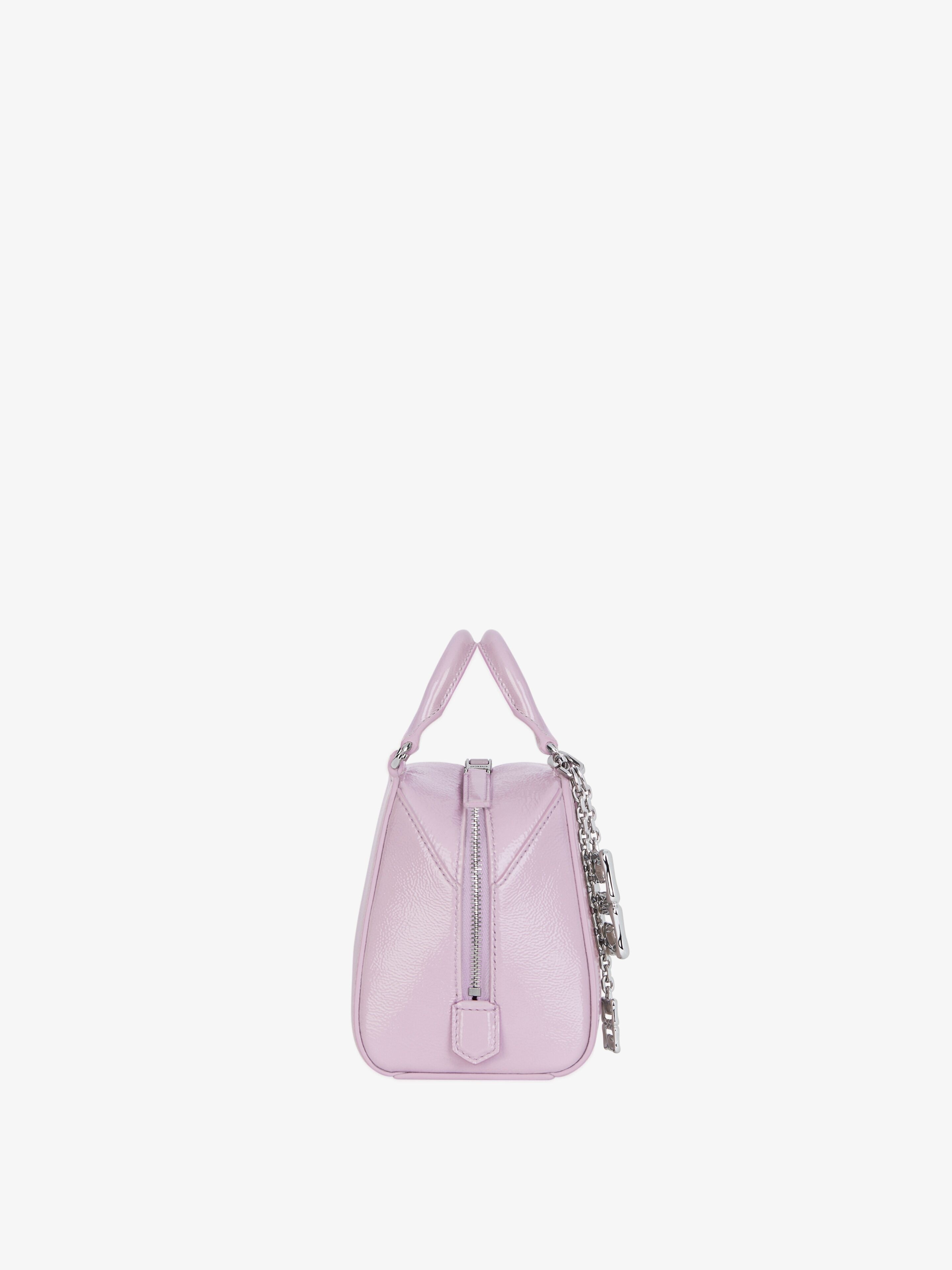 NANO ANTIGONA CUBE BAG IN PATENT LEATHER WITH CHARM - 3