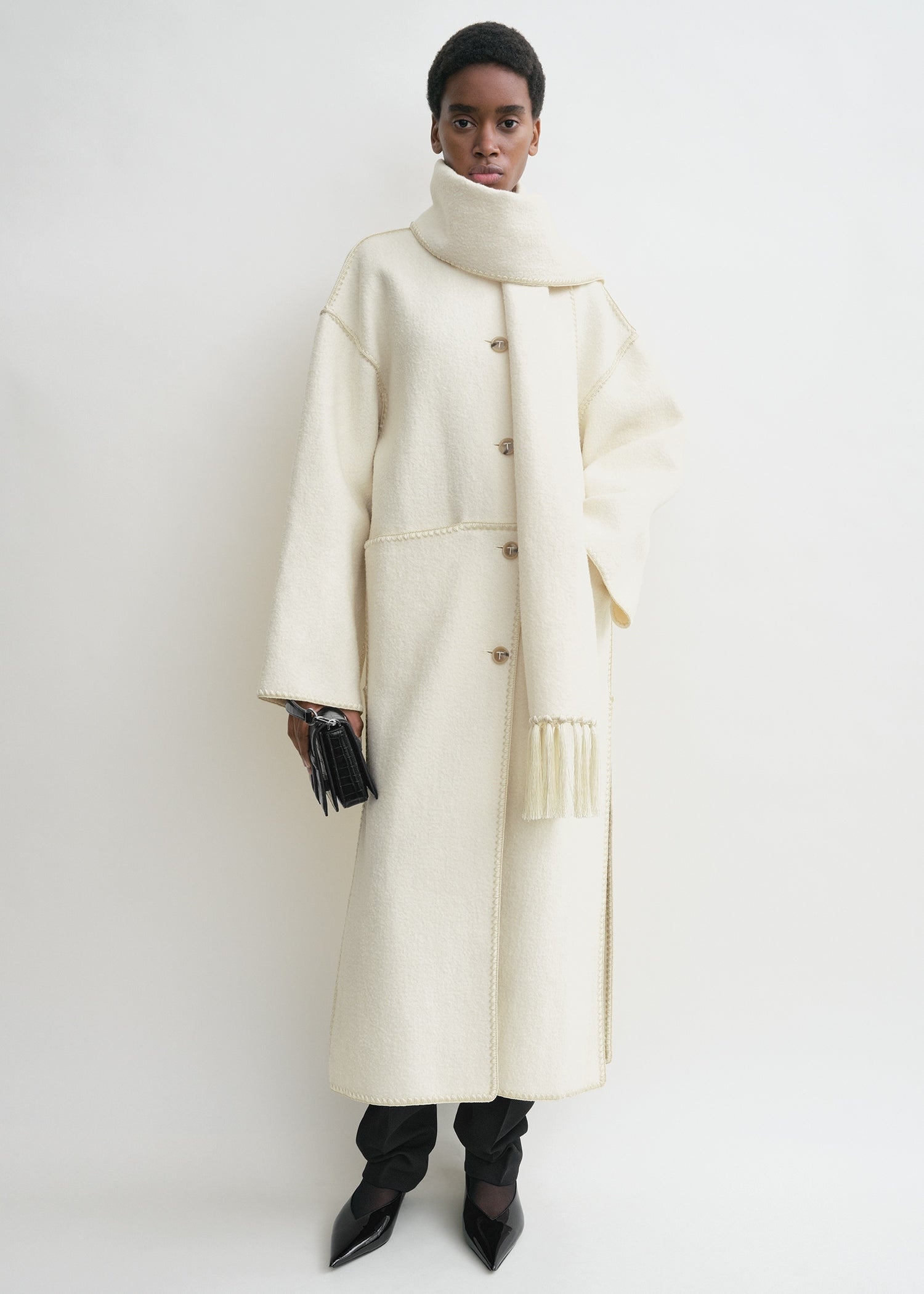 Embroidered scarf coat off white - 2