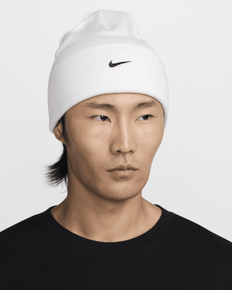 Nike Peak Swoosh Beanie 1