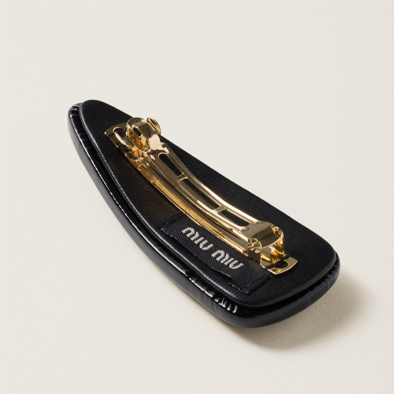 Miu Miu Patent leather hair clip outlook