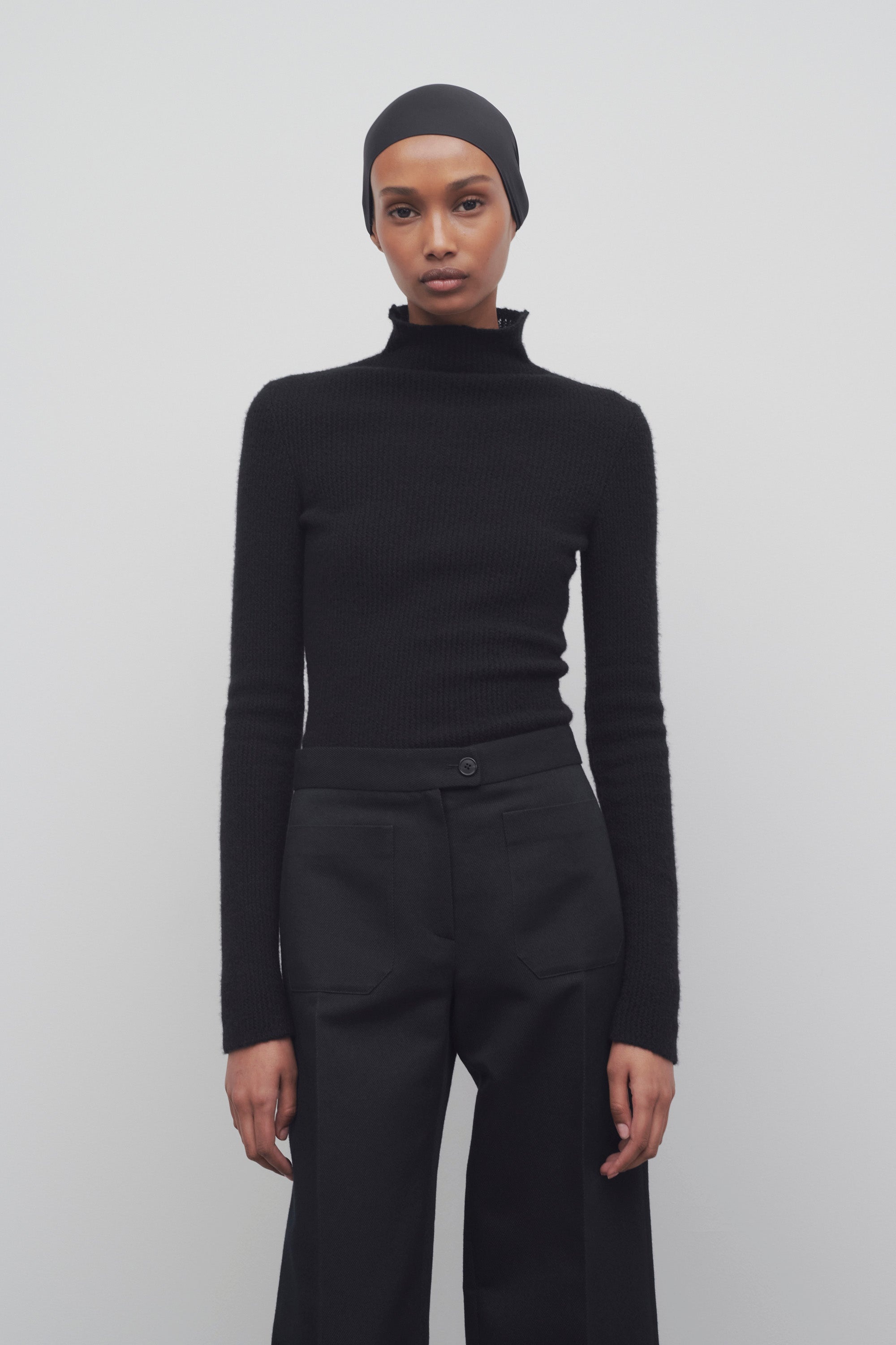 Hurly Turtleneck in Cashmere and Silk - 3