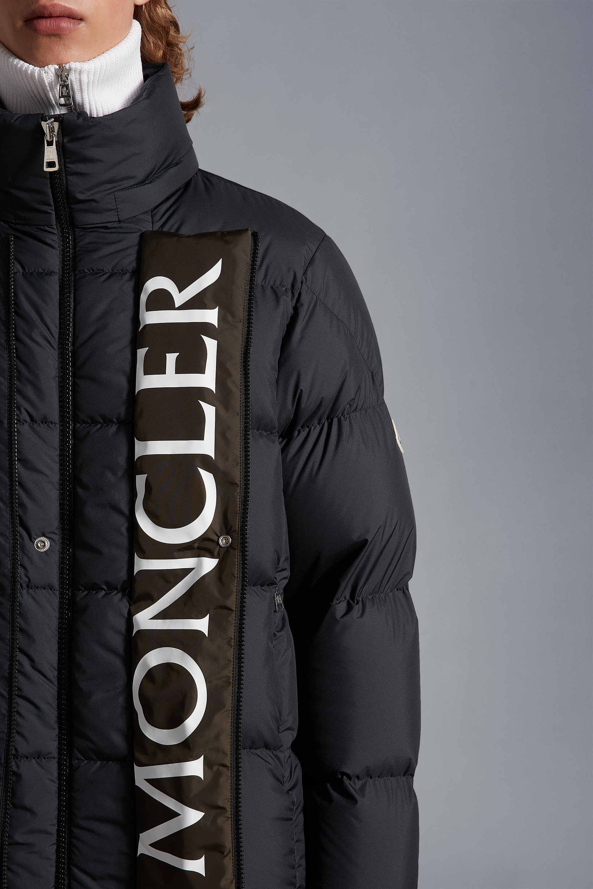 Moncler Makian Short Down Jacket | REVERSIBLE