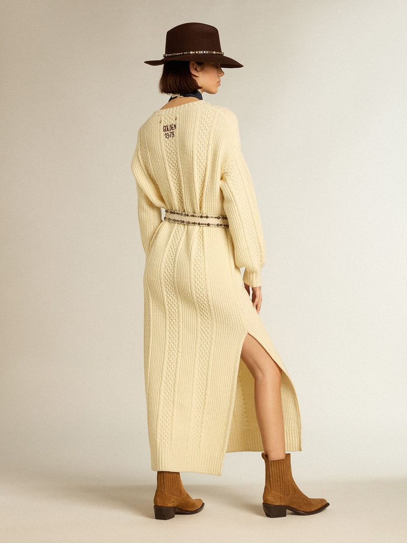 Wool dress with embroidery on the back 4