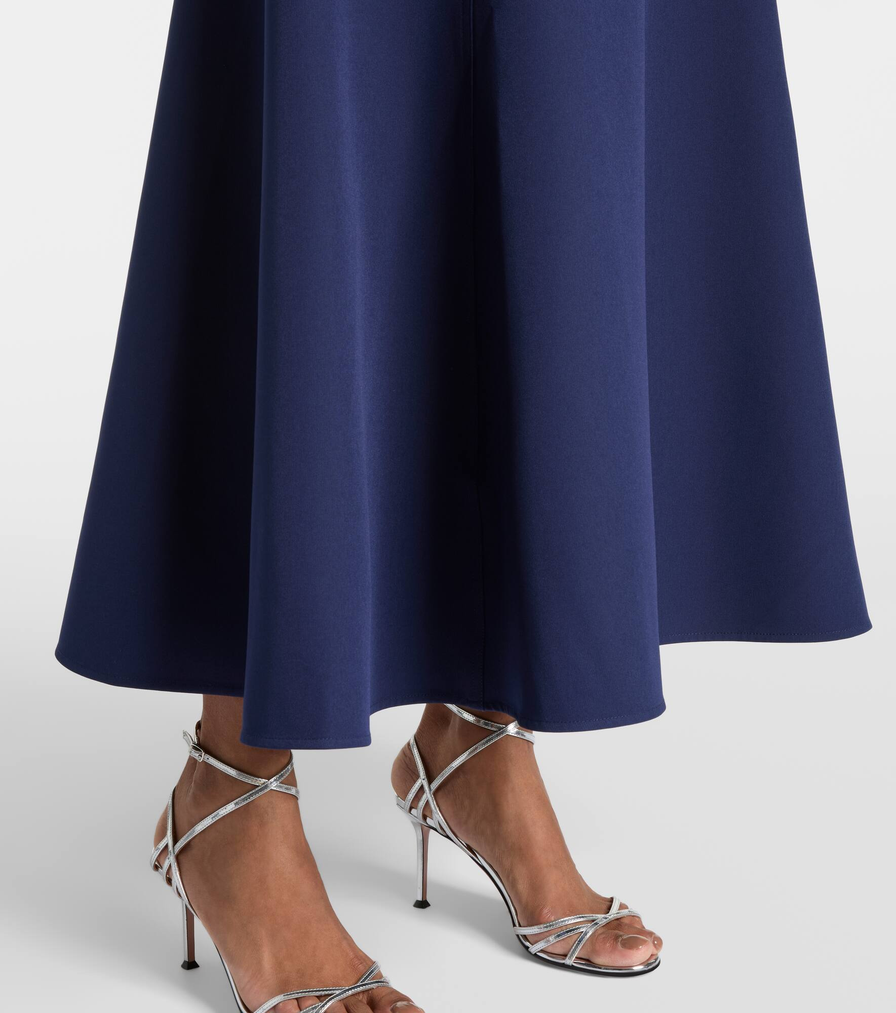 Belted crêpe shirt dress - 6