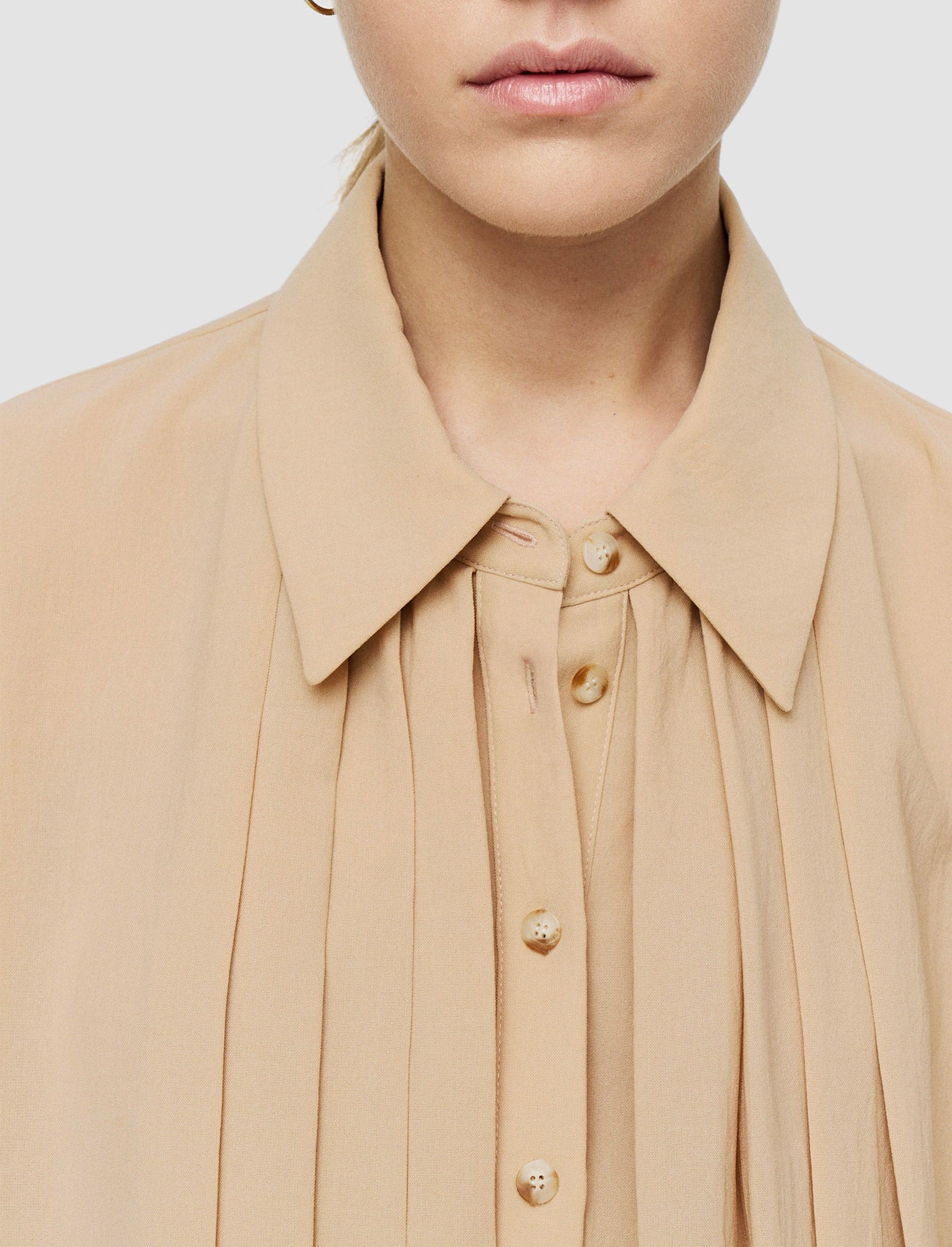 Airy Plissé Antin Blouse - 5
