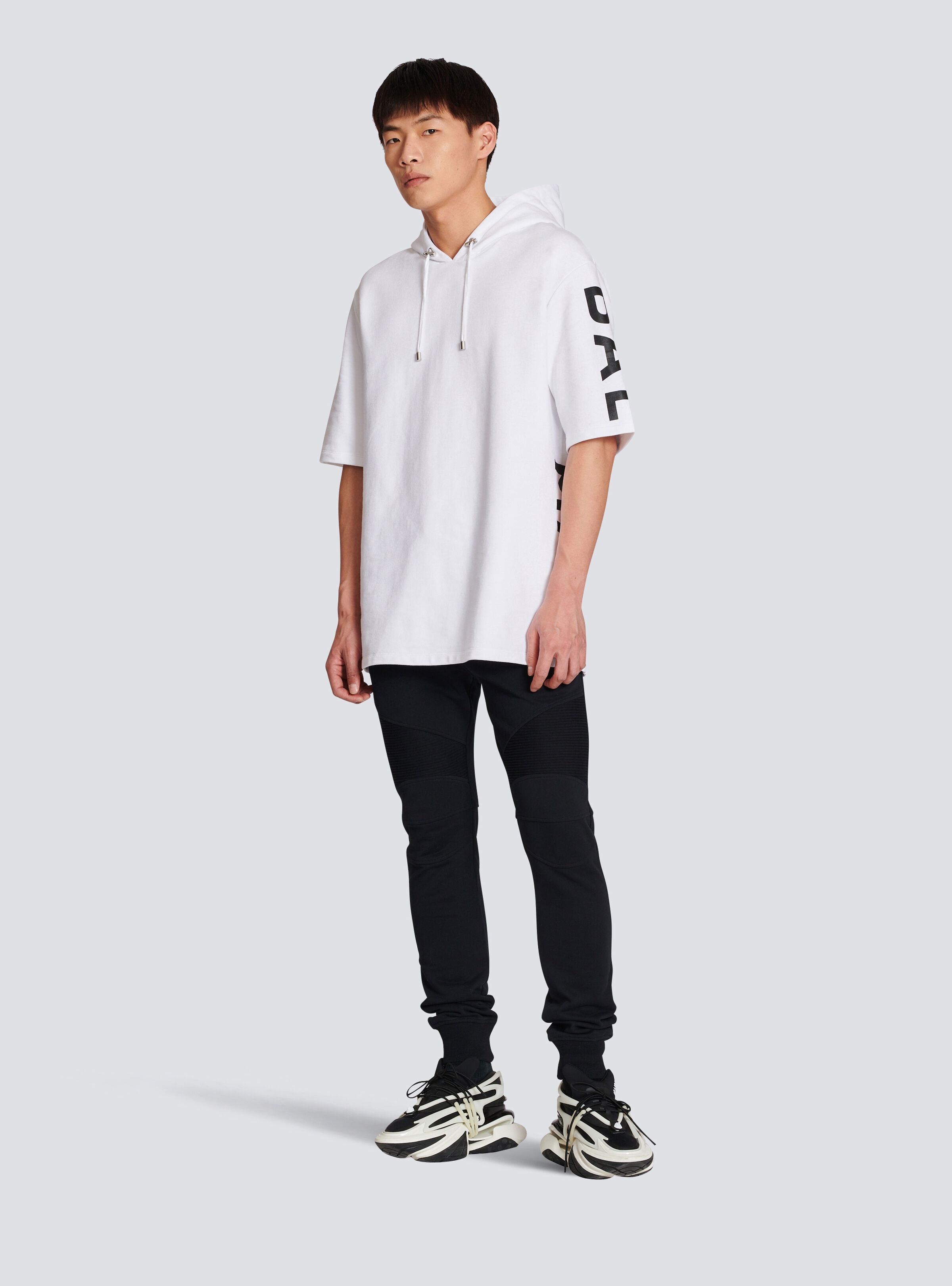 Oversized eco-designed cotton hooded sweatshirt with Balmain logo print - 2