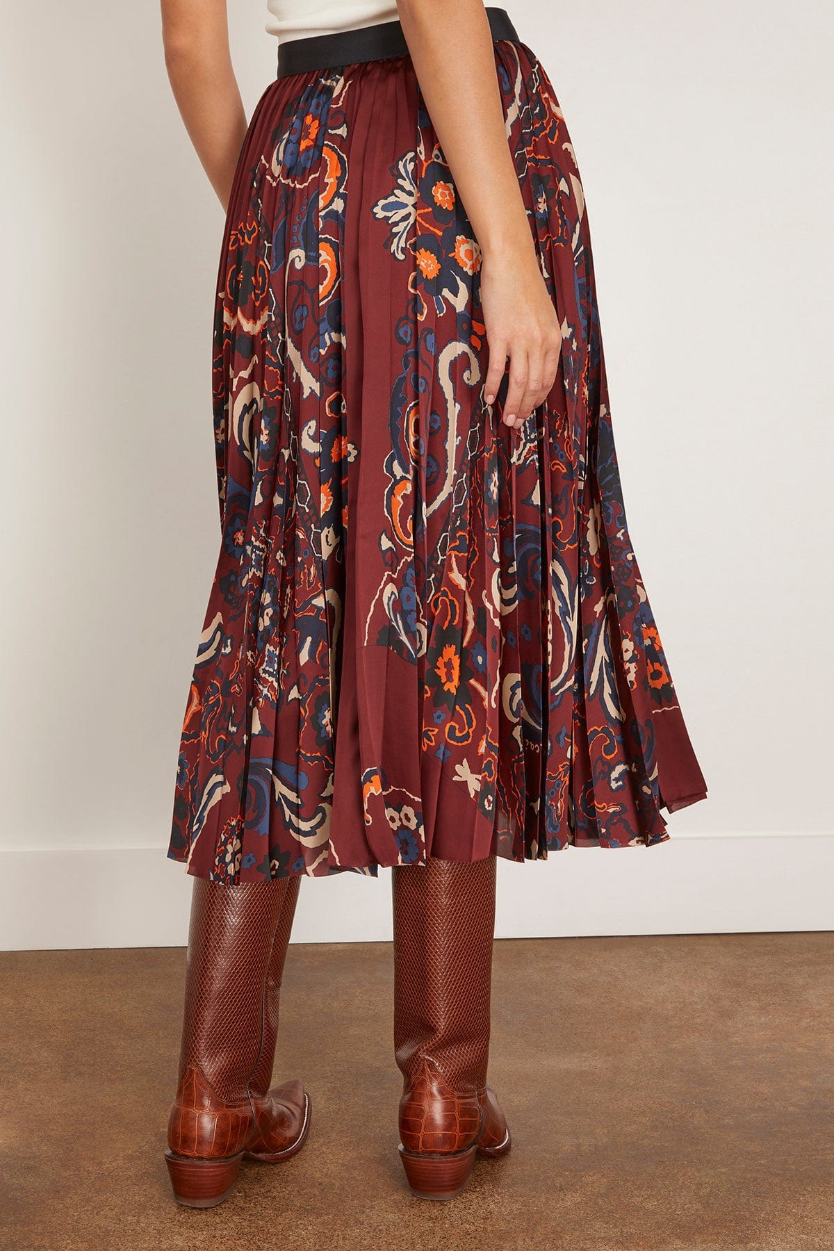 Floral Print Skirt in Bordeaux - 4