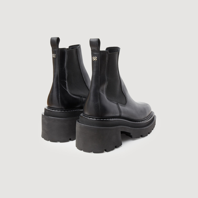 Chelsea ankle boots 3