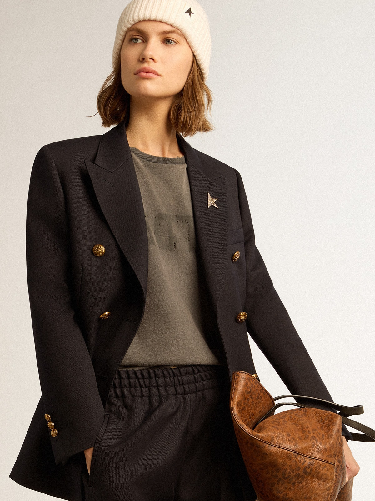 Double-breasted women’s blazer in dark blue with gold-colored buttons - 2