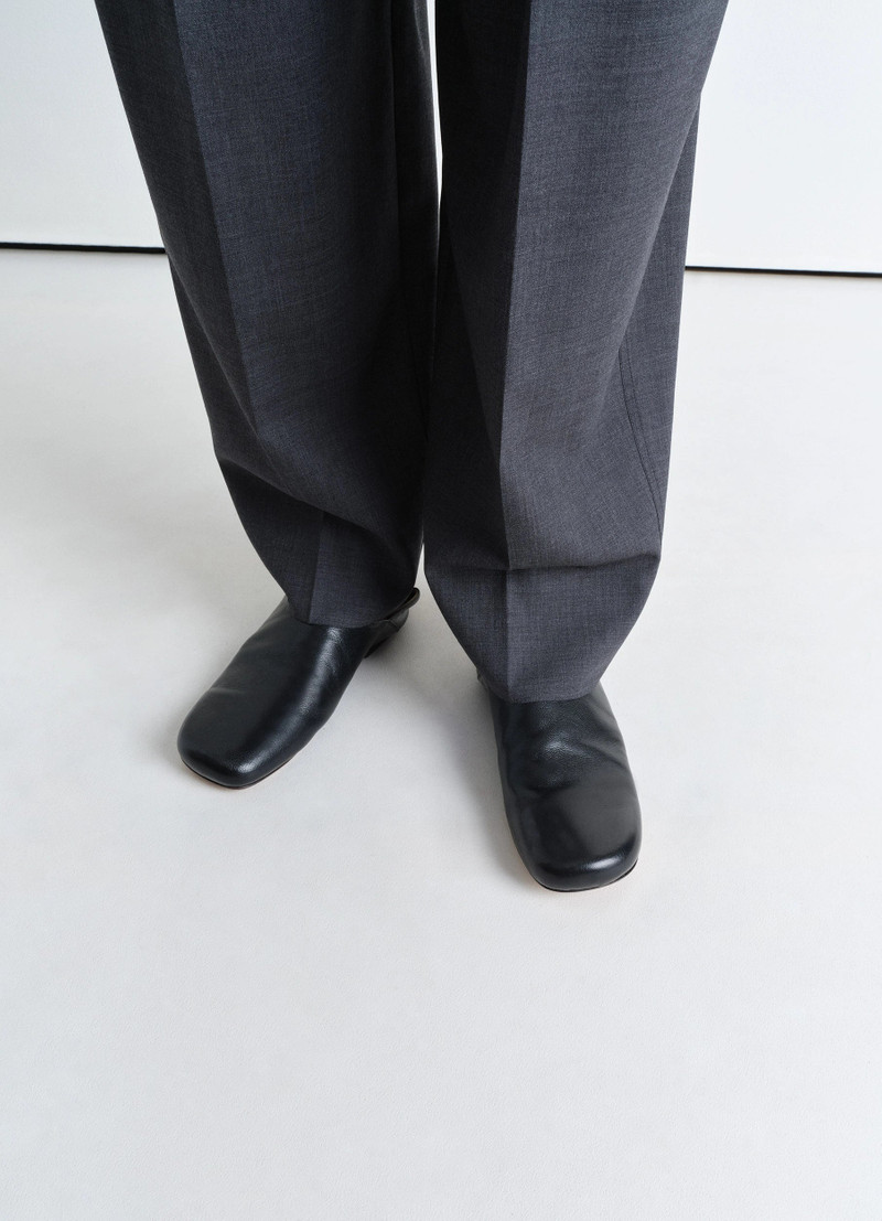 Lemaire SLIPPERS outlook